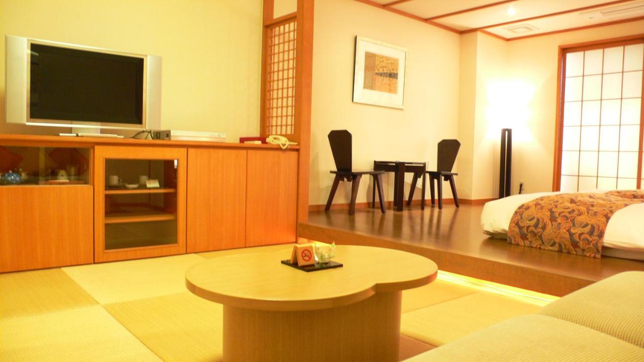 Dogo Prince Hotel Мацуяма Екстер'єр фото